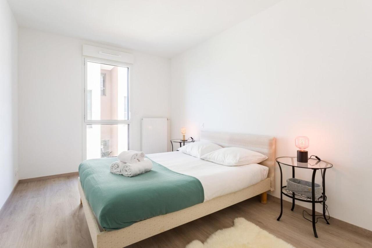 Le Rio, Appartement Avec Terrasse & Parking Rennes Exterior foto